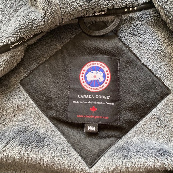 Canada Goose Hoodie - Picture 3 of 9